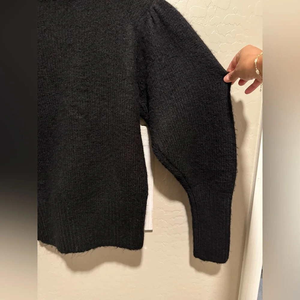 Joes black soft sweater preloved - Picture 7 of 7